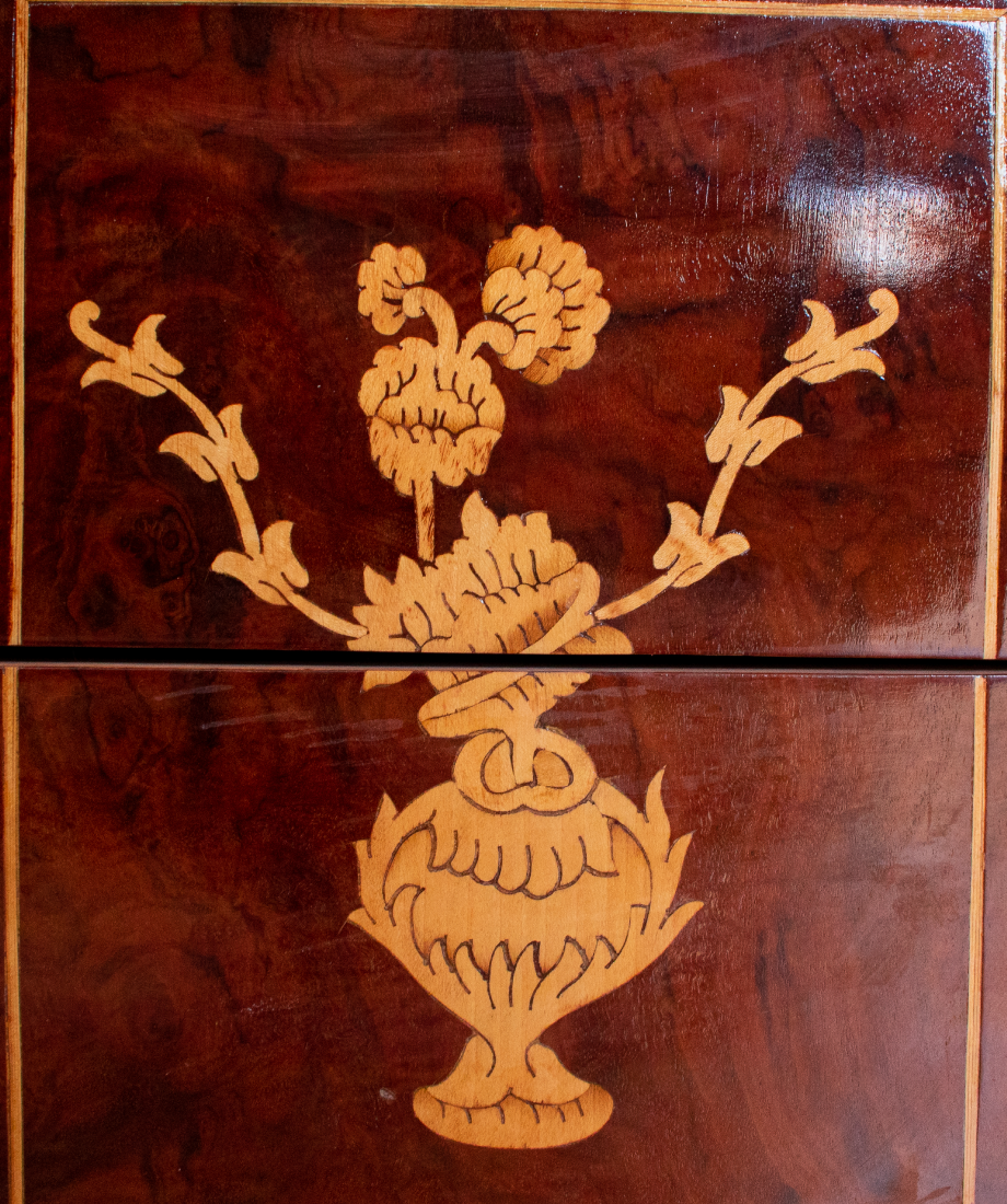 Coiffeuse  en bois avec miroir ornemental et tabouret assorti – Image 2